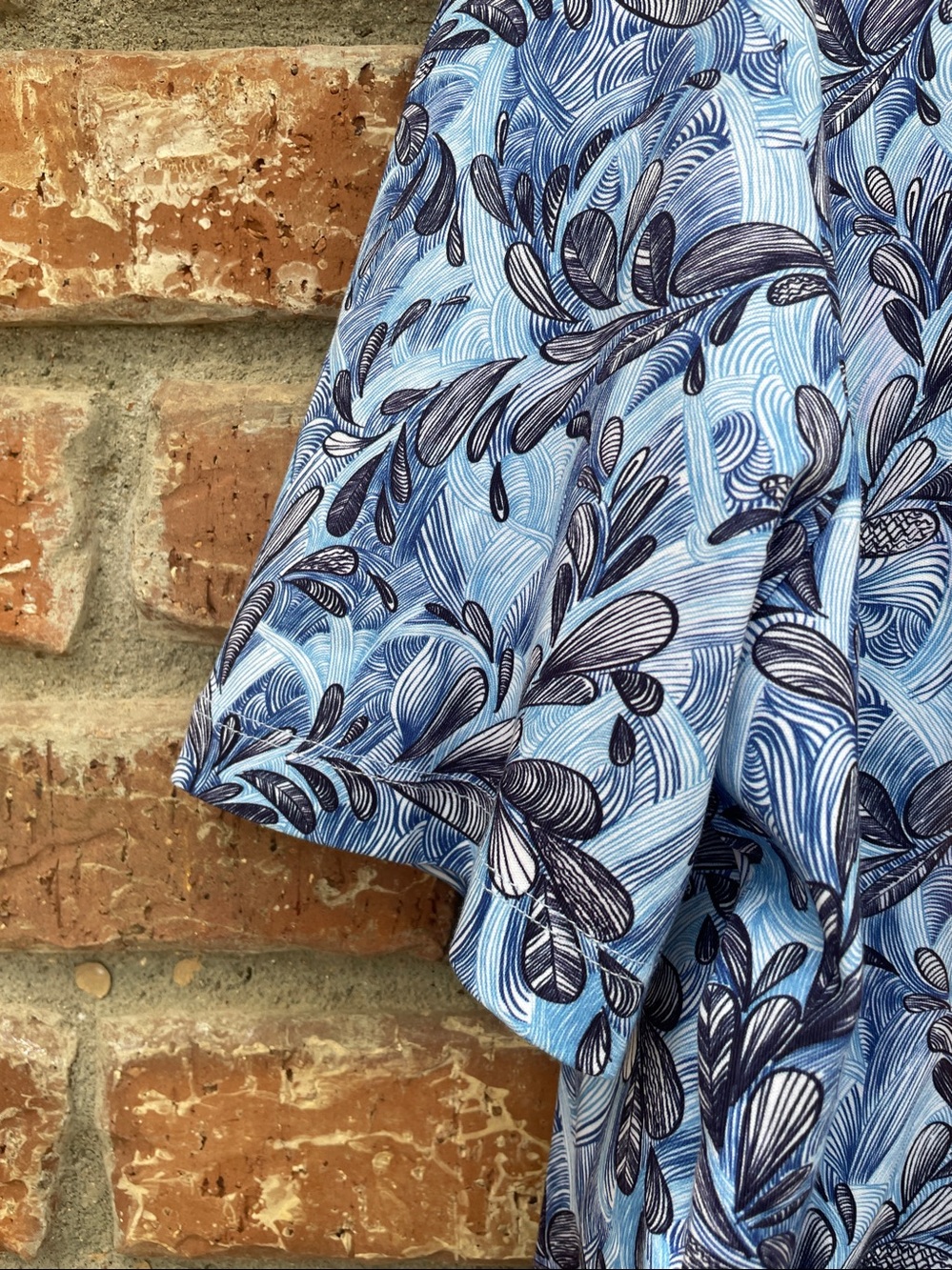 Visconti Black -Leaf-Print Short Sleeve Polo Men’s Shirt - Picture 4 of 6